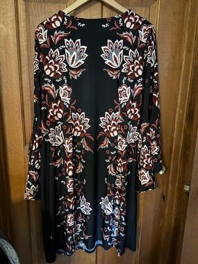 Roz & Ali Black Floral Long-Sleeve Midi Dress with Red and White Accents
